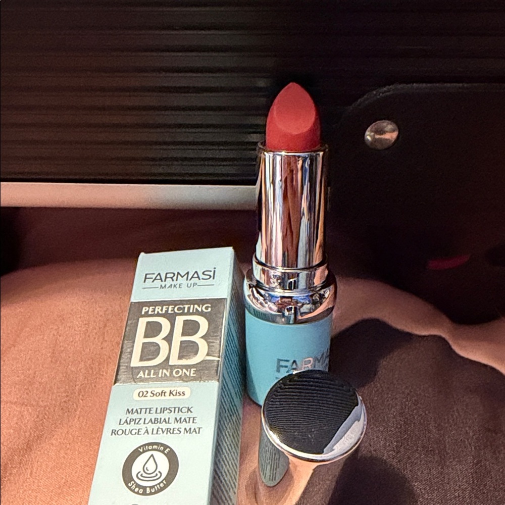 Farmasi Soft Kiss Matte Lipstick - Soft Kiss (Warm Pink)